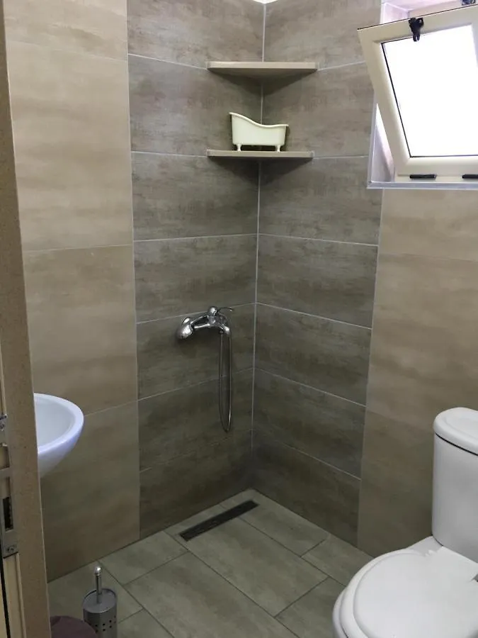 Bluemoon Suites Sarandë 0*,