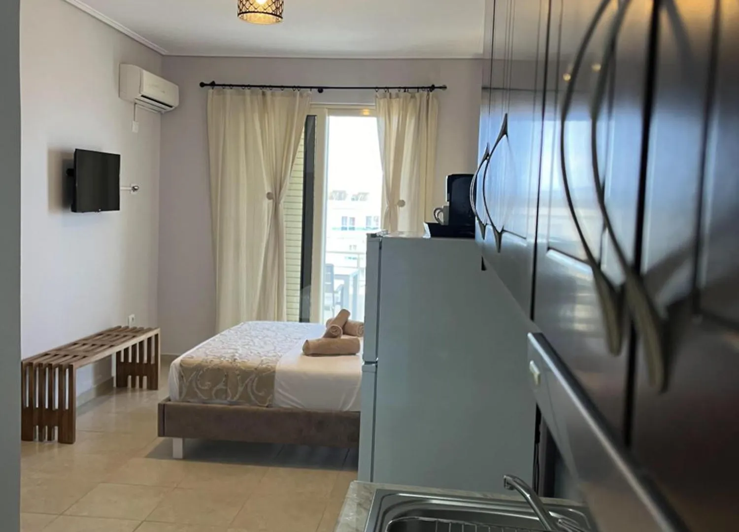 Bluemoon Suites Sarande Apartment