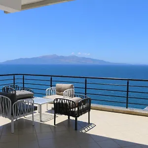 Viola Sea View Penthouse Саранда