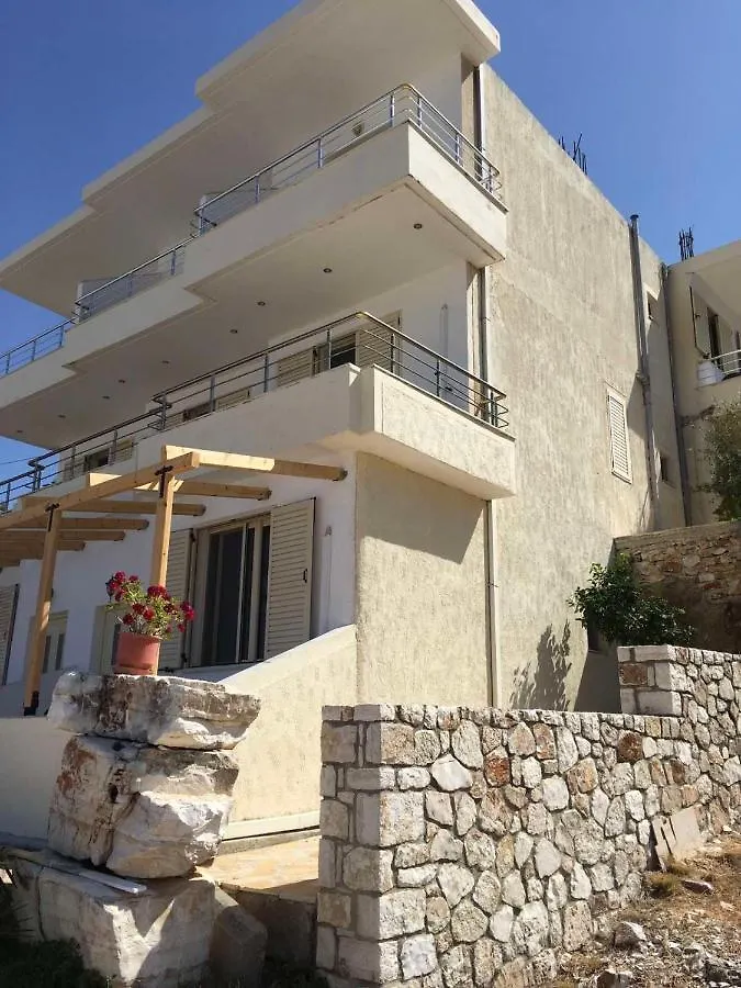 Bluemoon Suites Saranda 0*,  Albania