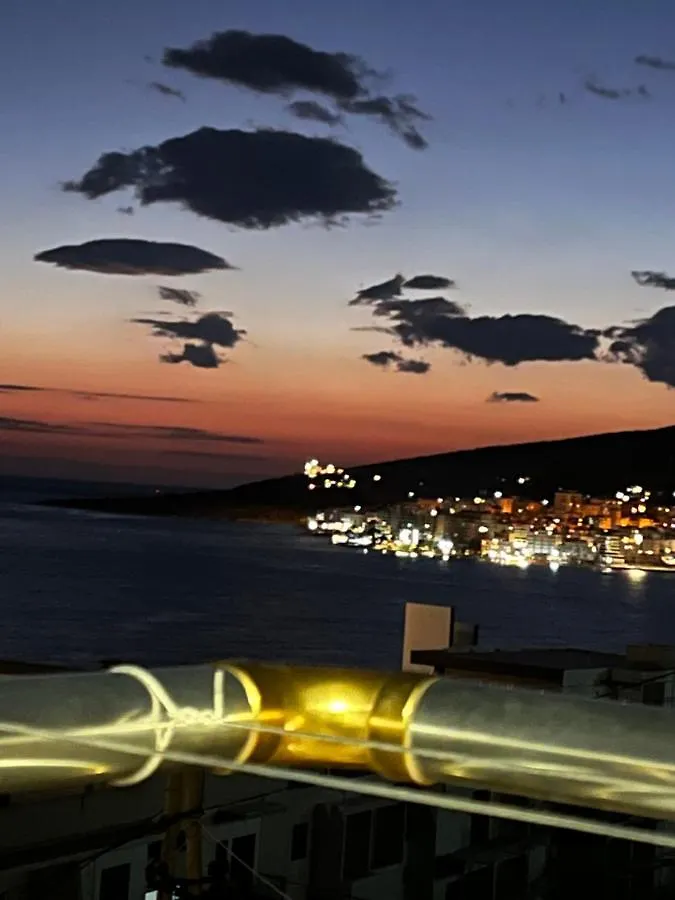 Bluemoon Suites Sarandë Lägenhet