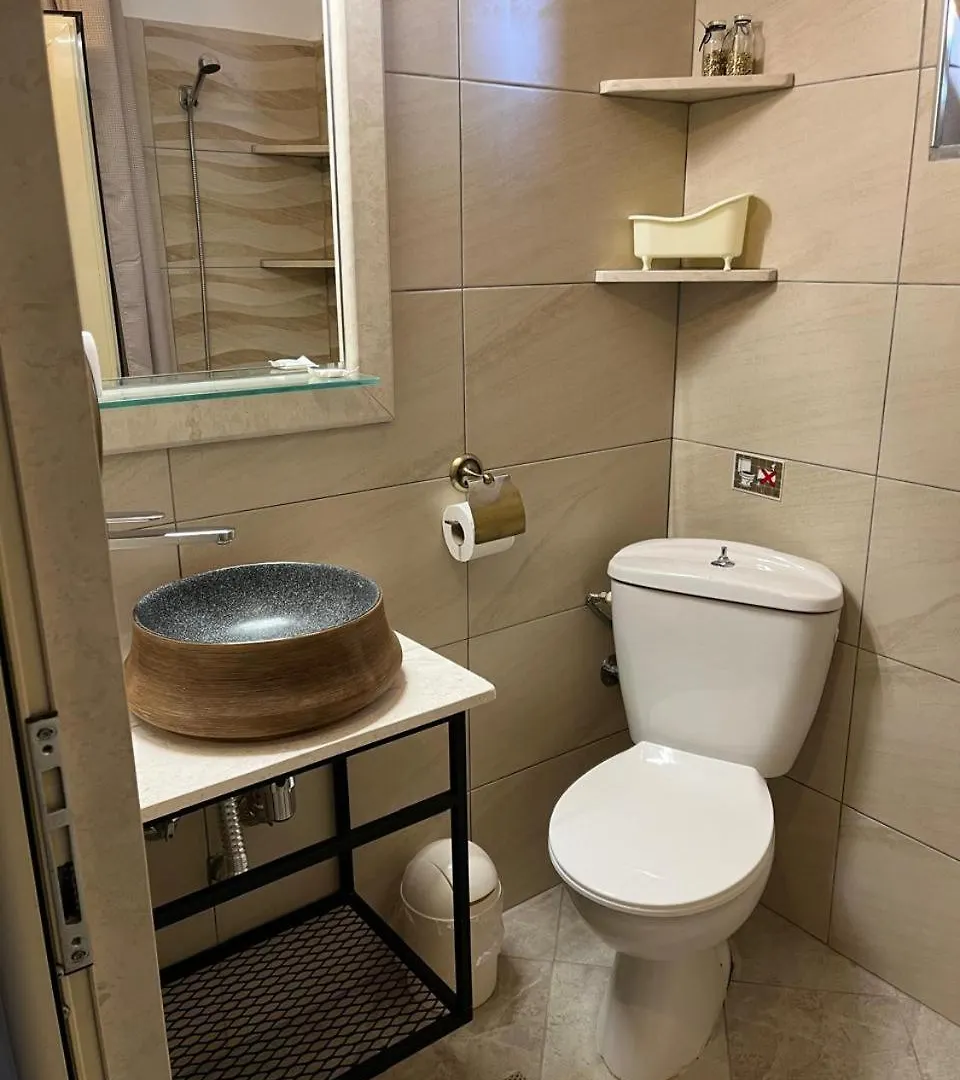 Bluemoon Suites Saranda 0*,